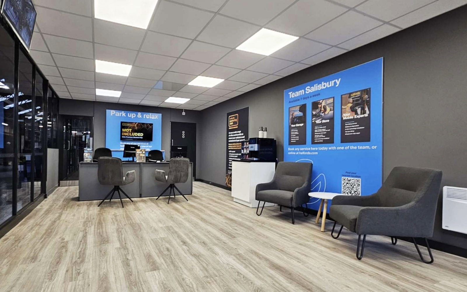 Halfords garage services interior