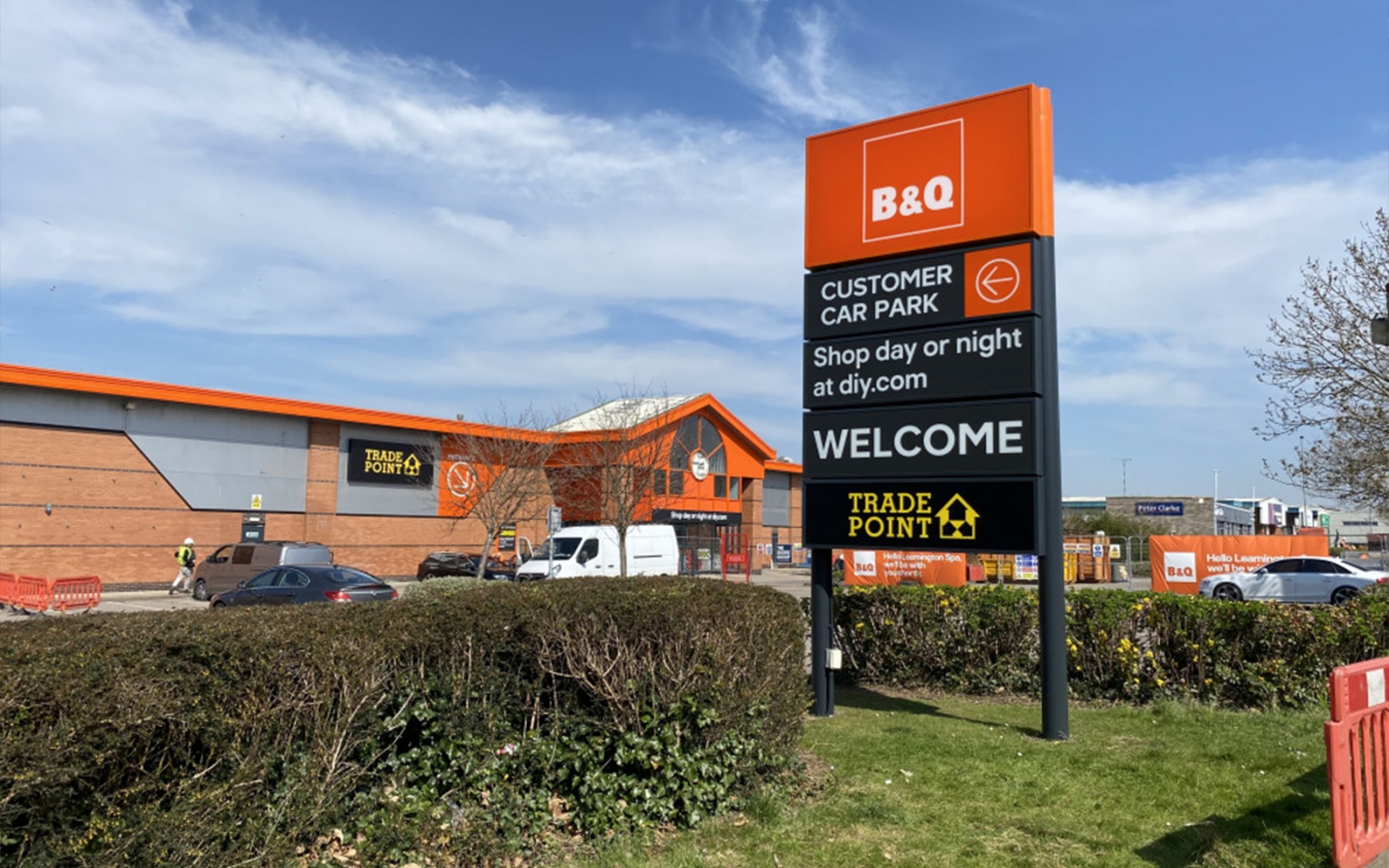 B&Q store exterior